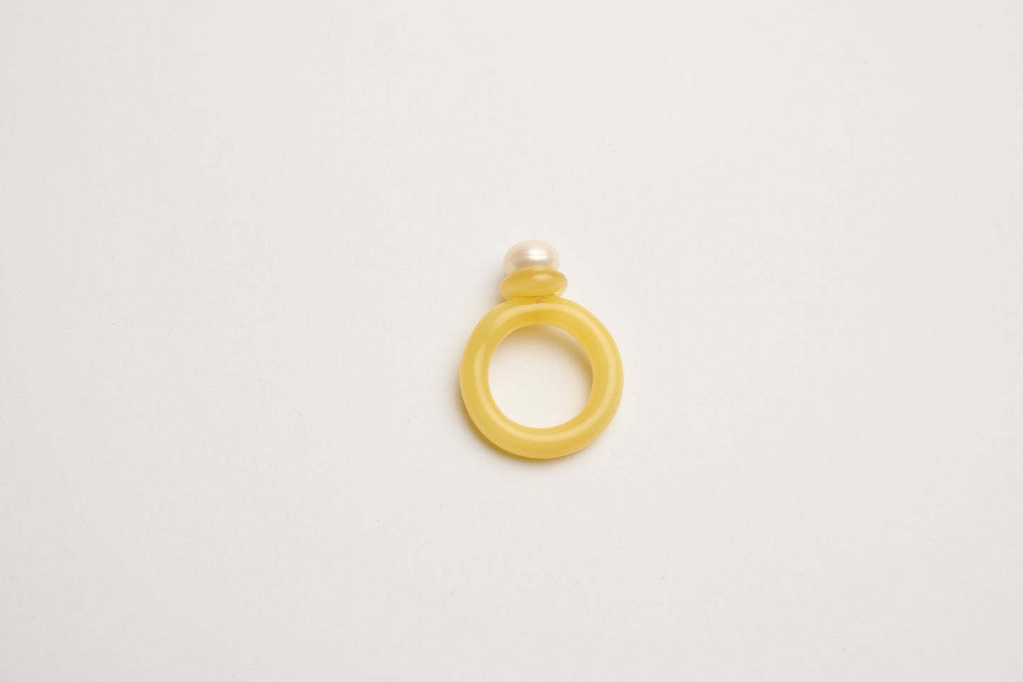 Simple Pearl Ring