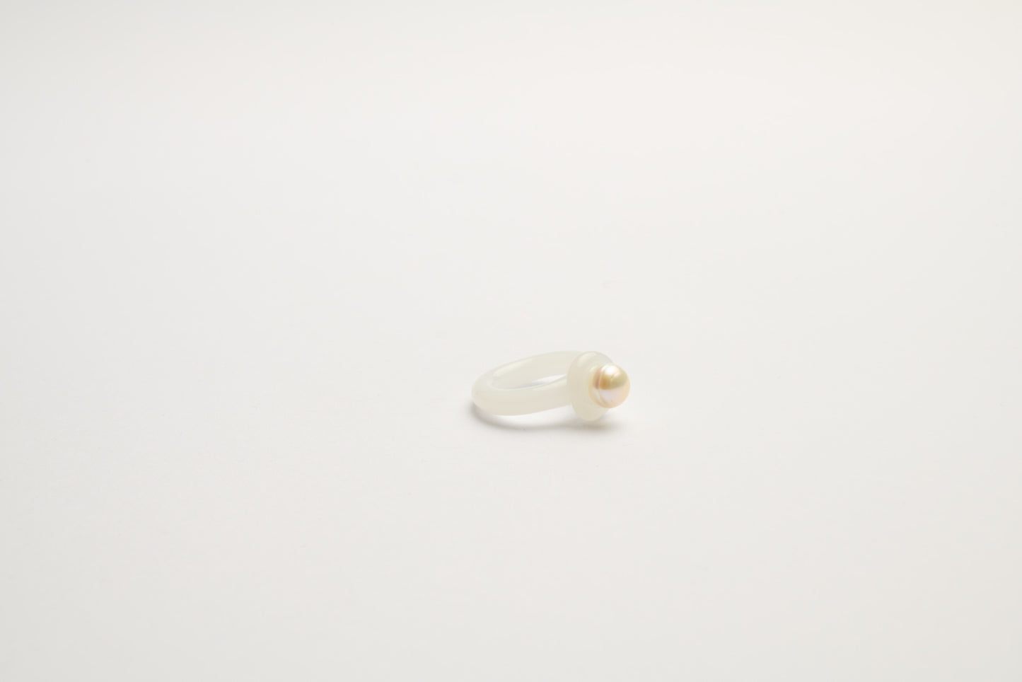 Simple Pearl Ring